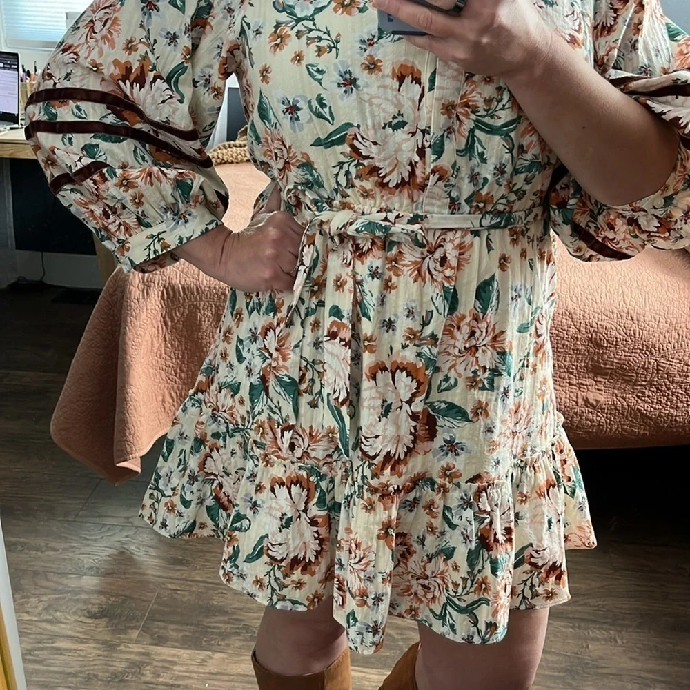 Lauren Conrad floral boho peasant ruffle hem mini dress size medium